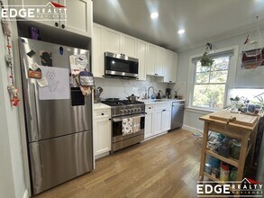 14 Lopez Ave, Unit 3 in Cambridge, MA - Building Photo - Building Photo