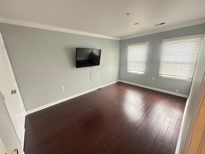 814 Hr Dr SE in Washington, DC - Foto de edificio - Building Photo