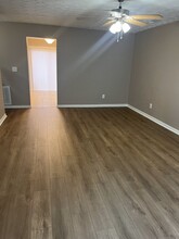 8424 Warren Dr, Unit 8424 in Douglasville, GA - Building Photo - Building Photo
