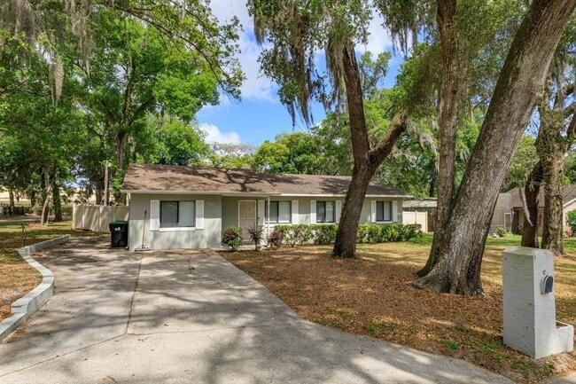 property at 3625 Rollin O Ln