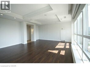 360 Pearl St in Burlington, ON - Building Photo - Building Photo