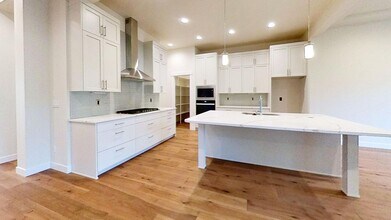 2604 S 42nd St in Bellingham, WA - Building Photo - Building Photo