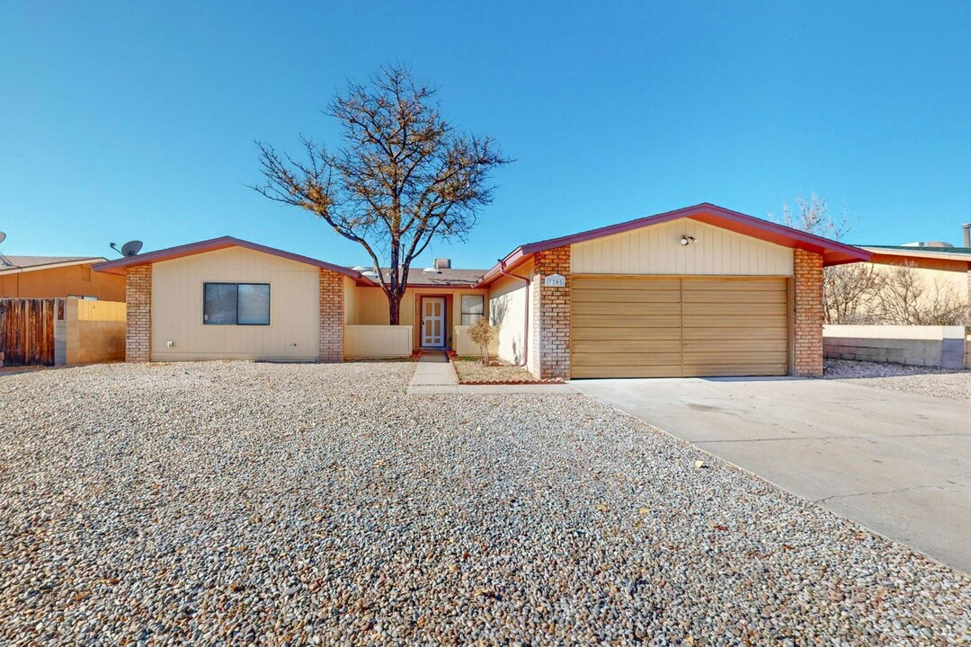 7205 Pecos Trail NW in Albuquerque, NM - Building Photo