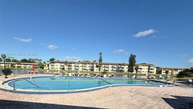 2820 NE 201st Terrace in Aventura, FL - Building Photo - Building Photo