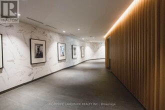 160 Flemington Rd in Toronto, ON - Building Photo - Building Photo