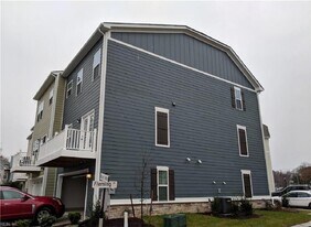 528 William Tiedeman Ln in Virginia Beach, VA - Building Photo