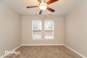 2123 Gillwell Ln in Fuquay Varina, NC - Building Photo - Building Photo