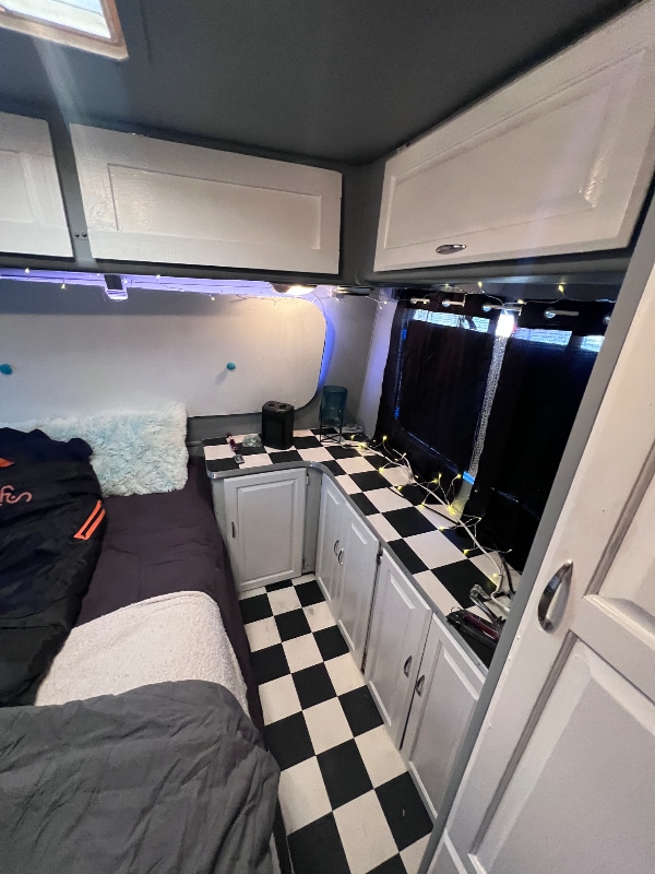 3926 Mehalia Dr in Dallas, TX - Foto de edificio - Building Photo