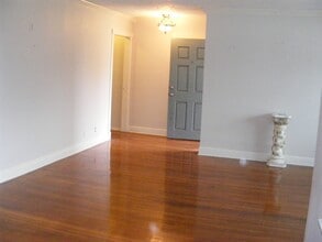 5319 Cortelyou Ln in Houston, TX - Building Photo - Building Photo