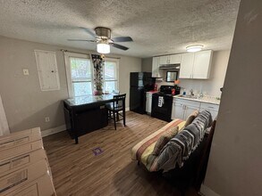 2314 Mississippi Ave in Savannah, GA - Building Photo - Building Photo