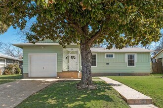 12064 Galva Dr in Dallas, TX - Building Photo - Building Photo