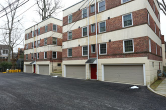 Beechwood Apartments in Narberth, PA - Foto de edificio - Building Photo