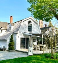 140 Little Plains Rd in Southampton, NY - Building Photo - Building Photo