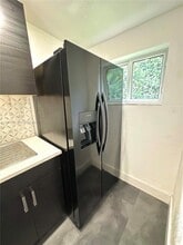 1960 W 63rd St in Hialeah, FL - Building Photo - Building Photo