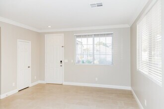 486 Kirkstone Way in Las Vegas, NV - Building Photo - Building Photo