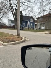 520 Lawrence Ave in Elgin, IL - Building Photo - Building Photo