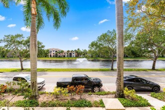 11840 Valencia Gardens Ave in Palm Beach Gardens, FL - Building Photo - Building Photo