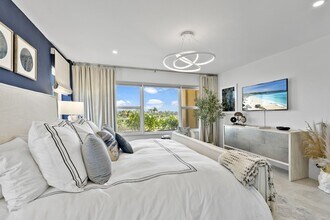 601 Longboat Club Rd in Longboat Key, FL - Building Photo - Building Photo