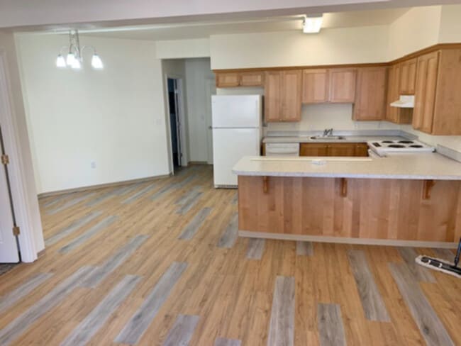 287 Greenwood St in Junction City, OR - Building Photo - Building Photo