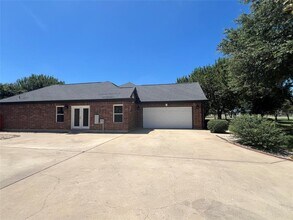 117 Cotton Rows Ln in Taylor, TX - Building Photo - Building Photo