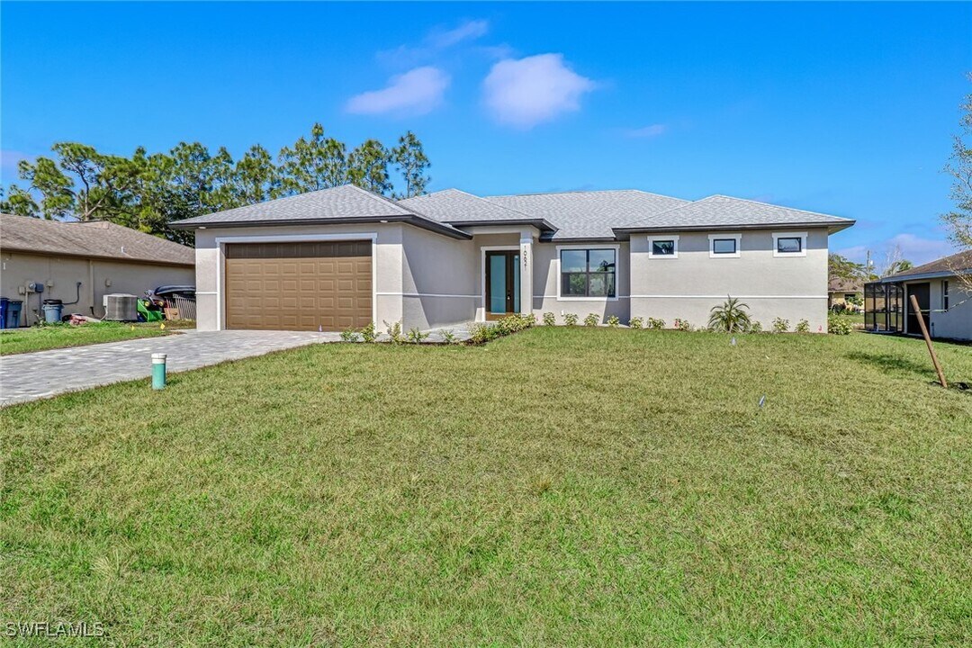 10621 Landau Ln in Bonita Springs, FL - Building Photo