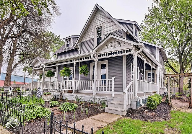 property at 1213 N Arsenal Ave