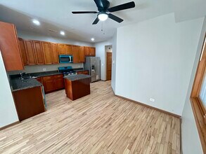 5331 S Calumet Ave, Unit 2 in Chicago, IL - Foto de edificio - Building Photo