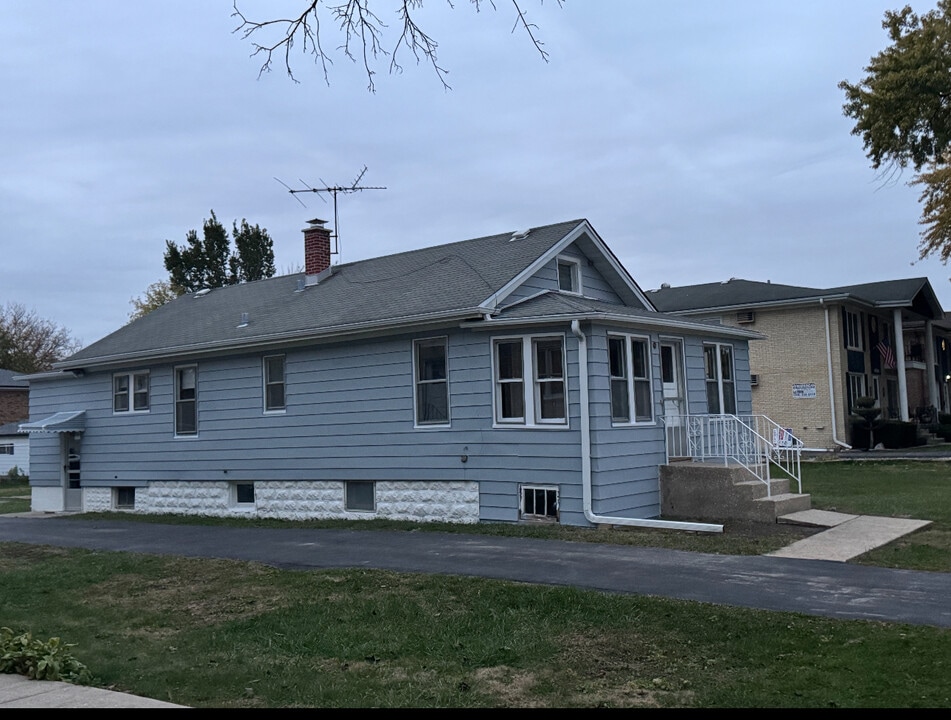 4528 Park Ave in Brookfield, IL - Foto de edificio