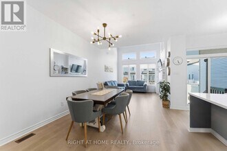 695 Capricorn Cir in Ottawa, ON - Building Photo - Building Photo