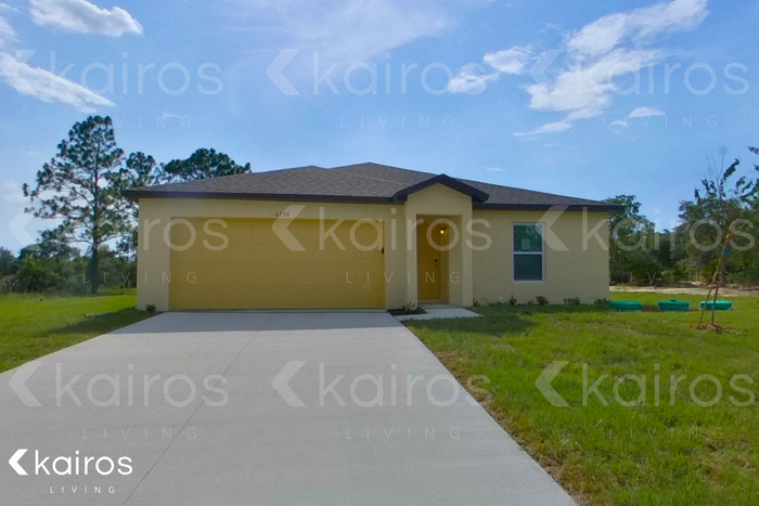 6294 N Hobson Terrace in Citrus Springs, FL - Building Photo