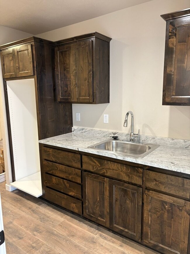 7861 Houston Lp in Medford, OR - Building Photo - Building Photo