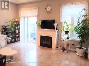 876 Golf Links Rd in Hamilton, ON - Building Photo - Building Photo