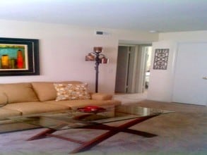 Collinwood South Apartments in Newport News, VA - Building Photo - Building Photo