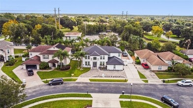 352 Radisson Pl in Oviedo, FL - Foto de edificio - Building Photo