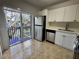 6676 SW 115th Ct in Miami, FL - Building Photo