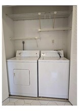 163 Lake Gloria Dr in West Palm Beach, FL - Building Photo - Building Photo