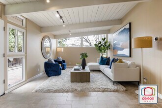 1948 Edgewood Dr in Palo Alto, CA - Foto de edificio - Building Photo