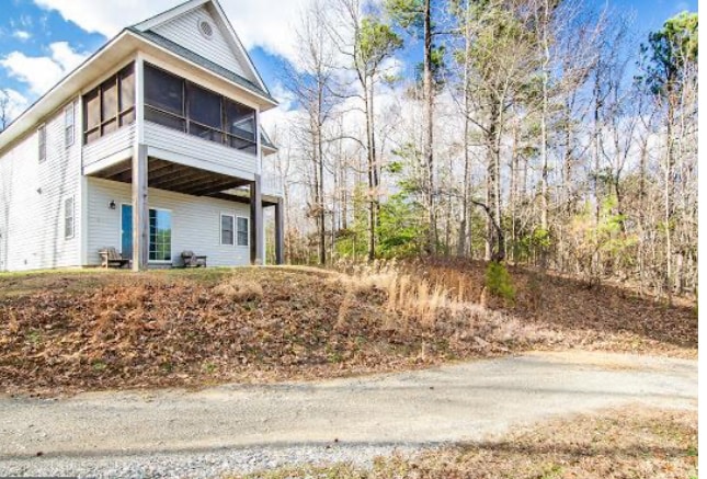 property at 3004 N Independence Dr