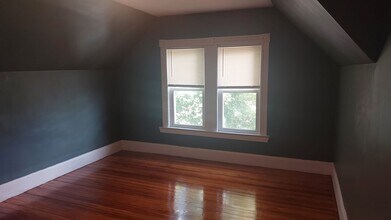 31 Bullard St, Unit 3 in Boston, MA - Foto de edificio - Building Photo