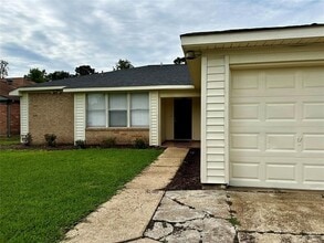 13015 Tregarnon Dr in Houston, TX - Building Photo - Building Photo