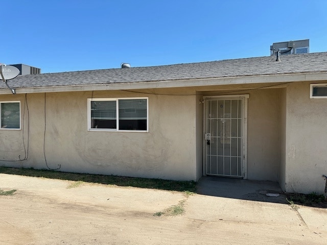 property at 1121 Roselawn Ave