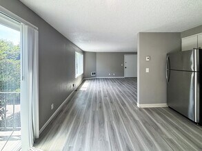 1109 W 6th Ave in Eugene, OR - Foto de edificio - Building Photo