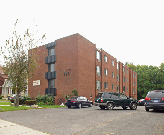 575 Farmington Ave in Hartford, CT - Building Photo - Building Photo