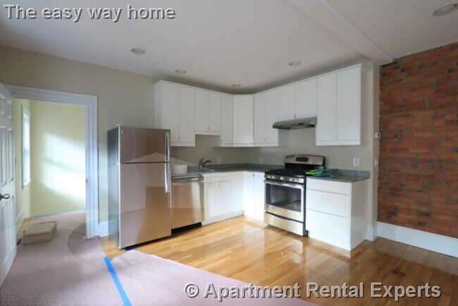 18 Chandler St in Somerville, MA - Building Photo - Building Photo