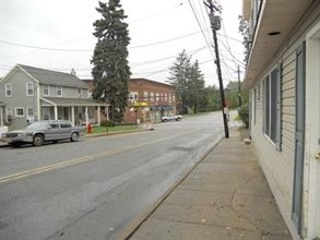 84-86 Main St in Franklin, NJ - Foto de edificio - Building Photo