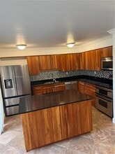 8113 SW 83rd Pl in Miami, FL - Foto de edificio - Building Photo