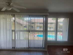 2065 Sea Cliff Dr N in Daphne, AL - Foto de edificio - Building Photo