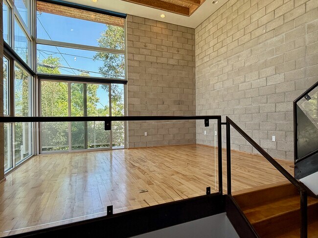 530 N Larchmont Blvd in Los Angeles, CA - Building Photo - Building Photo