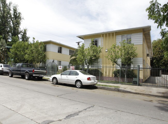 11317 Otsego St in North Hollywood, CA - Foto de edificio - Building Photo