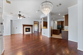 31 N Warbler Bend Cir in Spring, TX - Building Photo - Building Photo